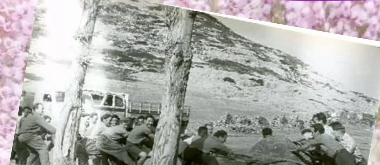 Fotografía histórica de romeros descansando cerca del Santuario